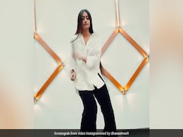 Dhanshree ने किया मक्खन जैसा डांस, फैंस बोले- Cristiano Ronaldo से भी बेहतर है फुटवर्क Dhanshree ने किया मक्खन जैसा डांस, फैंस बोले- Cristiano Ronaldo से भी बेहतर है फुटवर्क