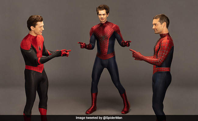 Viral: The <i>Spider-Man</i> Meme As Recreated By Tom Holland, Tobey Maguire And Andrew Garfield