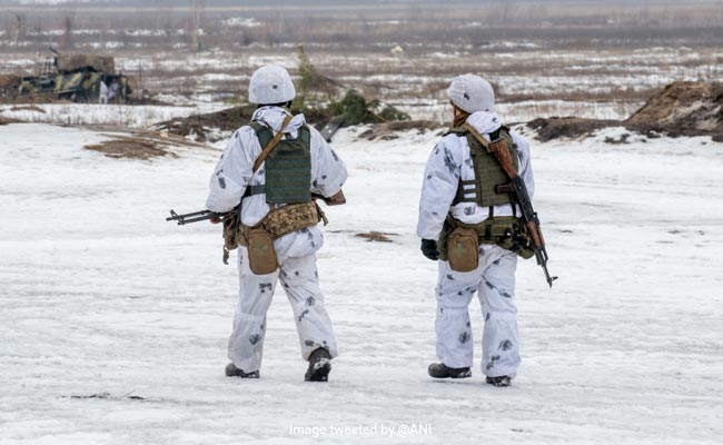 Russia-Ukraine Conflict: रूस का दावा-'उपद्रवियों' ने सीमा पार की, यूक्रेन का जवाब-हमने नहीं किया