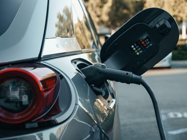 Here's The Difference Between Level 1 And Level 2 Charging in Electric Cars