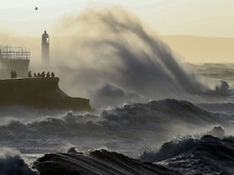 Storm Eunice: 13 Dead, 2 Lakh Homes Still Without Power In UK - 10 Points Storm Eunice: 13 Dead, 2 Lakh Homes Still Without Power In UK - 10 Points