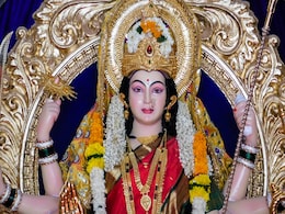 Gupt Navratri: गुप्त नवरात्रि पर इस तरह करें मां ब्रह्मचारिणी की पूजा, बनी रहेगी मां की कृपा Gupt Navratri: गुप्त नवरात्रि पर इस तरह करें मां ब्रह्मचारिणी की पूजा, बनी रहेगी मां की कृपा