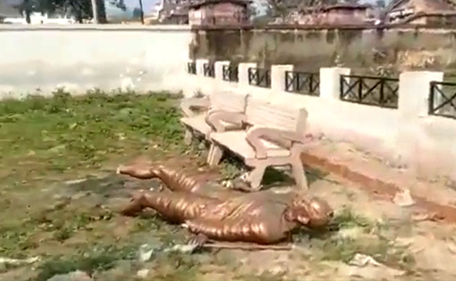 Gandhi Statue Vandalised Near Satyagraha Launch Site In Bihar