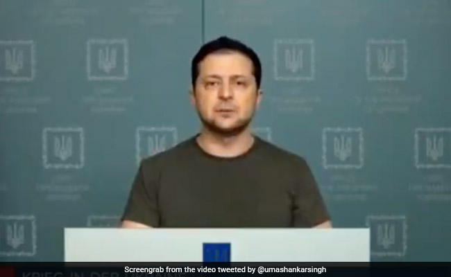 यूक्रेन के राष्ट्रपति ज़ेलेंस्की के वीडियो का ट्रांसलेशन करते हुए ट्रांसलेटर भावुक हुई, वीडियो वायरल