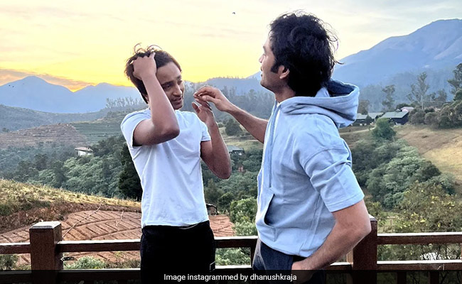 Dhanush Bonds With Son Yatra On The Sets Of <i>Naane Varuven</i>