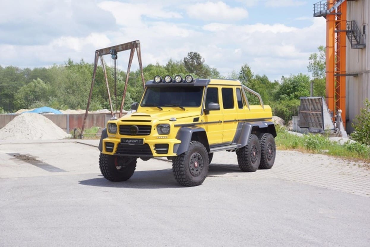 10 Six-Wheeled Cars That Left Us All Very Confused