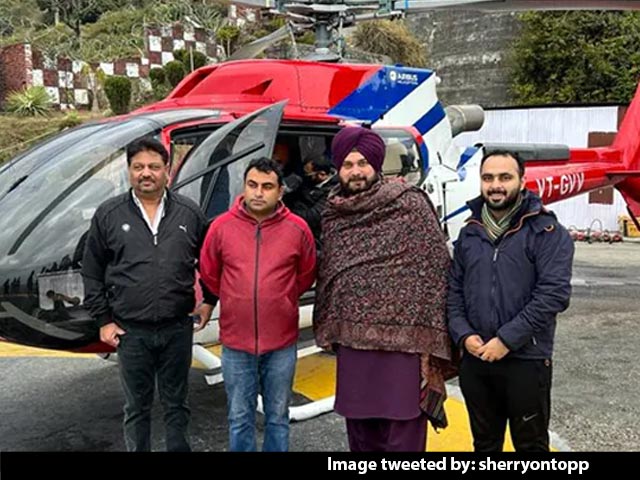 Navjot Sidhu Visits Vaishno Devi As Congress Asks People For Chief Minister Choice