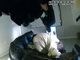 US Police Release Footage Showing Officer Shoot Armed Black Man US Police Release Footage Showing Officer Shoot Armed Black Man