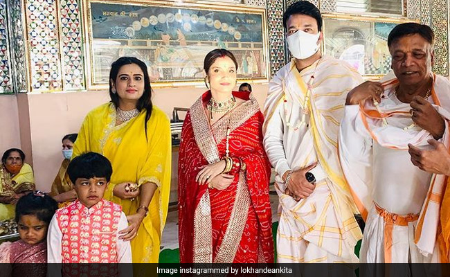 Inside Newlyweds Ankita Lokhande And Vicky Jain's Temple Visit. See Pics