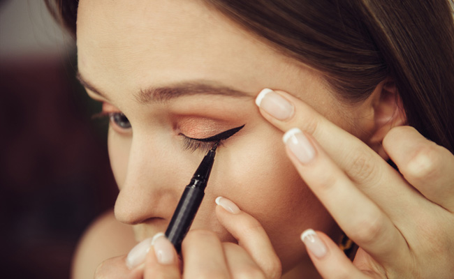 Trust These Amazing Waterproof Eyeliners To Give You A Smudge-Free Look