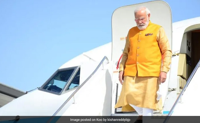 पीएम मोदी हैदराबाद पहुंचे, अगवानी के दौरान हवाई अड्डे पर मौजूद नहीं थे मुख्यमंत्री चंद्रशेखर राव