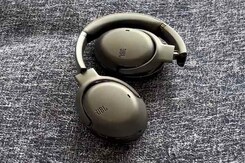 JBL Tour One Wireless Headphones Review: A New Flagship Challenger JBL Tour One Wireless Headphones Review: A New Flagship Challenger