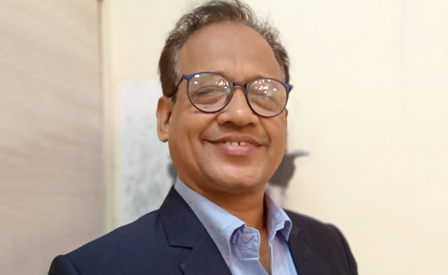 दया बेन की वापसी पर नही बल्कि "तारक मेहता का उल्टा चश्मा " सीरियल को लेकर उनके राइटर ने कही ये बड़ी बात  दया बेन की वापसी पर नही बल्कि "तारक मेहता का उल्टा चश्मा " सीरियल को लेकर उनके राइटर ने कही ये बड़ी बात