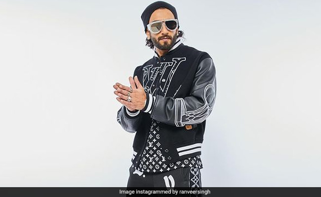 Alia Bhatt Is Impressed With Ranveer Singh's "Lewk" And So Are We