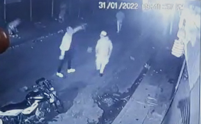 On CCTV, Near Red Fort In Delhi, 3 Men Shot In Road Rage