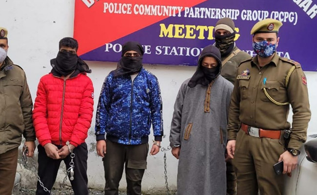 Srinagar Woman, 24, Attacked With Acid, Mayor Gives Her A Month's Salary