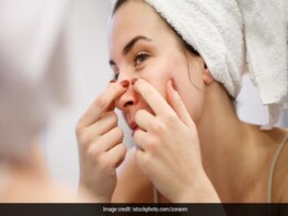 Summer skin care: गर्मियों में ऐसे रखेंगी स्किन का ख्याल तो नहीं होंगे पिंपल, चेहरे पर बना रहेगा निखार Summer skin care: गर्मियों में ऐसे रखेंगी स्किन का ख्याल तो नहीं होंगे पिंपल, चेहरे पर बना रहेगा निखार