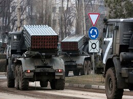 US or Russia? Ukraine Crisis Poses Dilemma For Wealthy Gulf US or Russia? Ukraine Crisis Poses Dilemma For Wealthy Gulf