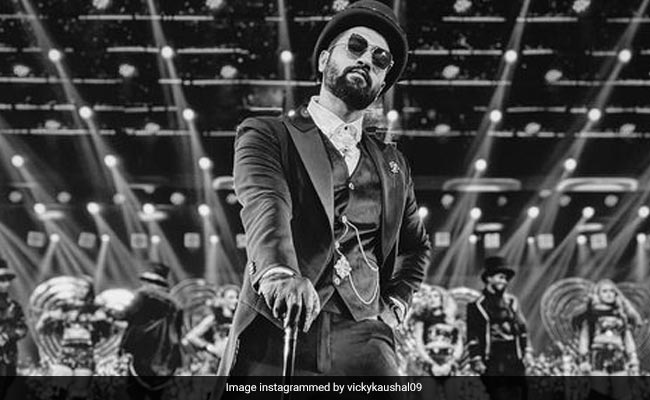 Do You Think Vicky Kaushal Looks Like A <i>"Jaadugar"</i> Here? Angad Bedi Does