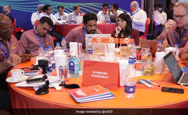 IPL Media Rights का  X फैक्टर,  डिजिटल ने दी टीवी अधिकारों को मात, जानें अधिकारों की 5 अहम बातें