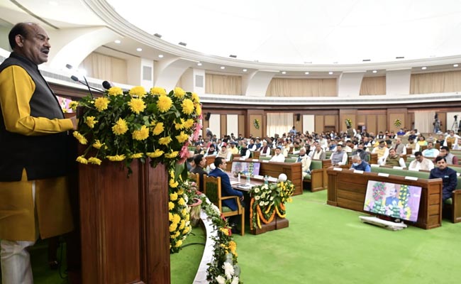 लोकसभा स्पीकर ओम बिरला ने बिहार के विधायकों को पढ़ाया अनुशासन का पाठ, कहा - उच्चतम मानदंडों का पालन करना चाहिए