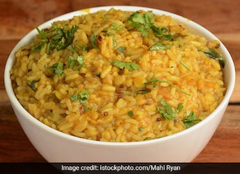 Leftover Khichdi? Turn It Into Anda Khichdi With More Flavours And Protein (Recipe Inside) Leftover Khichdi? Turn It Into Anda Khichdi With More Flavours And Protein (Recipe Inside)