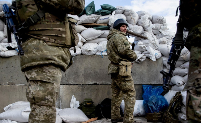 Russian Proxy Courts Jail Three Ukrainian Soldiers
