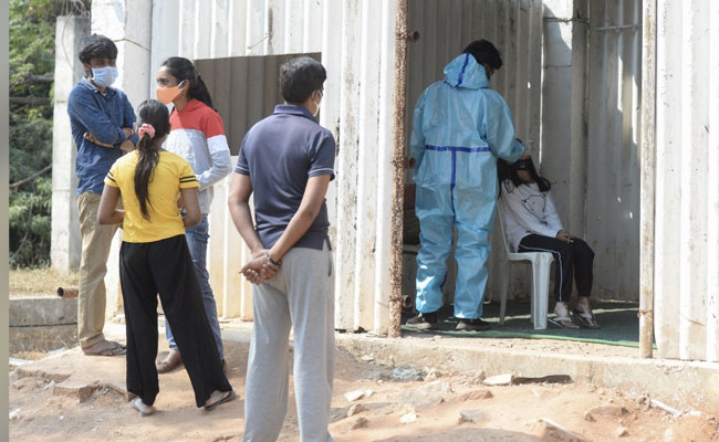 Covid-19 : भारत में कोरोना के नए मामलों में 10 फीसदी की कमी, 24 घंटे में 10,273 मामले दर्ज