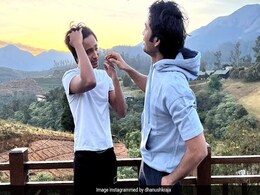 पत्नी ऐश्वर्या से अलग होने के बाद धनुष ने पहली बार शेयर की बेटे Yathra के साथ तस्वीर पत्नी ऐश्वर्या से अलग होने के बाद धनुष ने पहली बार शेयर की बेटे Yathra के साथ तस्वीर