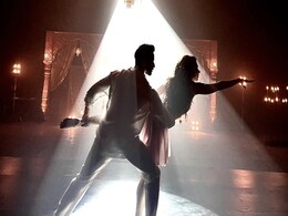 <i>Valentine Mashup 2022</i>: Bhushan Kumar's T-Series Releases Tulsi Kumar's New Track <i>Valentine Mashup 2022</i>: Bhushan Kumar's T-Series Releases Tulsi Kumar's New Track