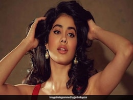 Valentine's Day Looks: इन एक्ट्रेसेस के रेड लुक्स हैं कमाल के, वैलेंटाइंस डे के लिए परफेक्ट हैं ये आउटफिट्स Valentine's Day Looks: इन एक्ट्रेसेस के रेड लुक्स हैं कमाल के, वैलेंटाइंस डे के लिए परफेक्ट हैं ये आउटफिट्स