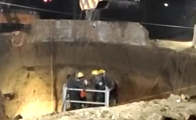 Madhya Pradesh Tunnel Caves In, 5 Labourers Rescued, 4 Still Stuck Inside