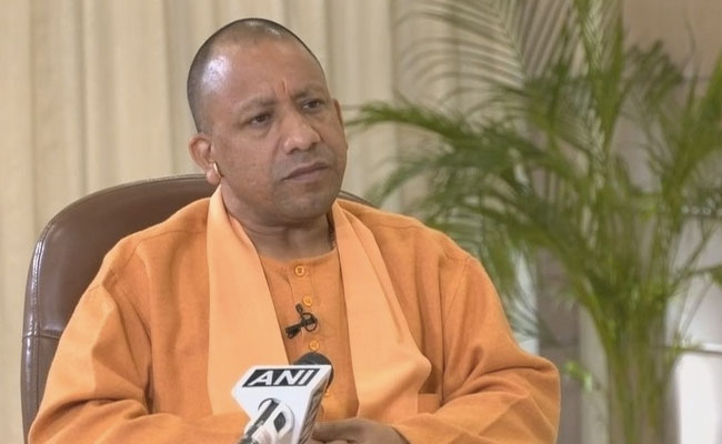 हर गांव में सप्ताह में एक बार मनाया जाए 'गांव दिवस' : अधिकारियों से बोले CM योगी