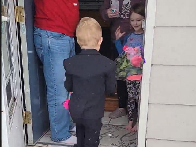 5-Year-Old's Adorable Valentine's Day Surprise For Schoolmate