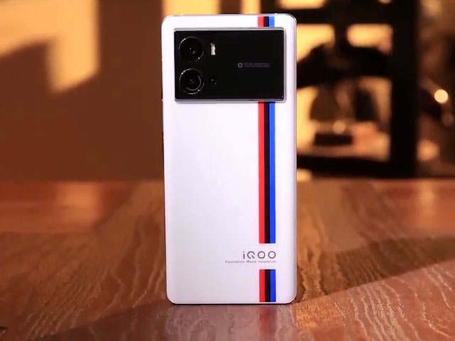 All About iQoo's Gamechanger Phone & How Vivo Smartphones Are Made In India