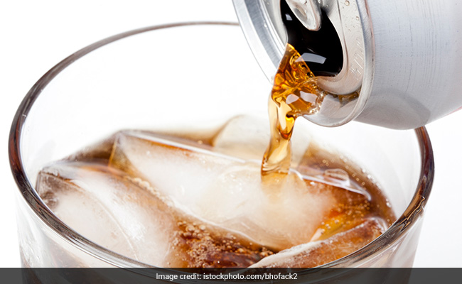 Diet soda contains artificial sweeteners