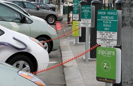 Why Is There A Craze Of Switching To Electric Cars From Gas-Powered Cars?