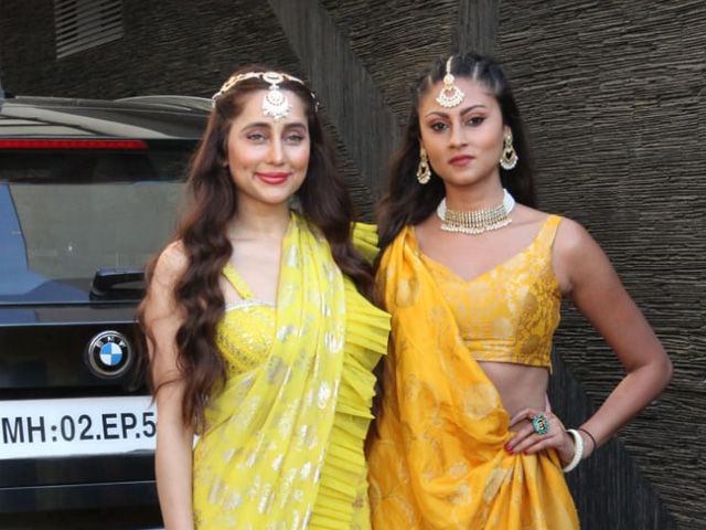 At Shibani Dandekar-Farhan Akhtar's Mehendi - Anusha, Rhea, Amrita