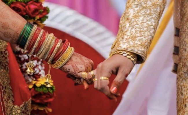 पुणे के कपल ने की देश की पहली 'ब्लॉकचैन वेडिंग', सोशल मीडिया पर जमकर हो रही चर्चा