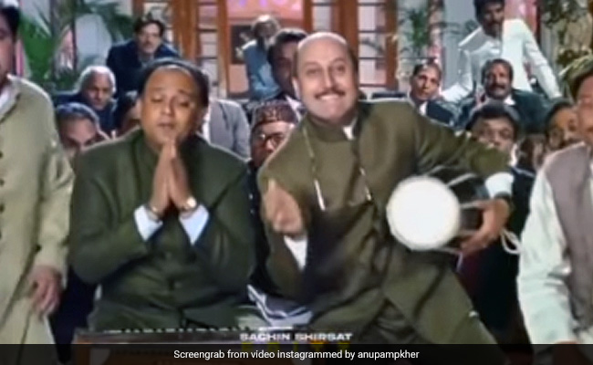 Anupam Kher's ROFL <i>Hum Aapke Hain Koun</i> Edit To Viral <i>Pushpa</i> Song