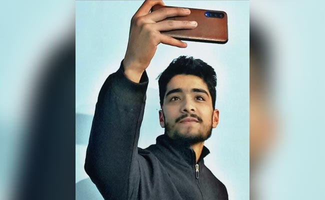 Cop's Search For Teen Son Who Joined Terrorism Ends With His Burial