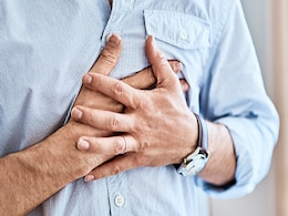 Mucus In Lungs: छाती या फेफड़ों में जमा बलगम से छुटकारा पाने के लिए 6 कारगर और नेचुरल तरीके Mucus In Lungs: छाती या फेफड़ों में जमा बलगम से छुटकारा पाने के लिए 6 कारगर और नेचुरल तरीके