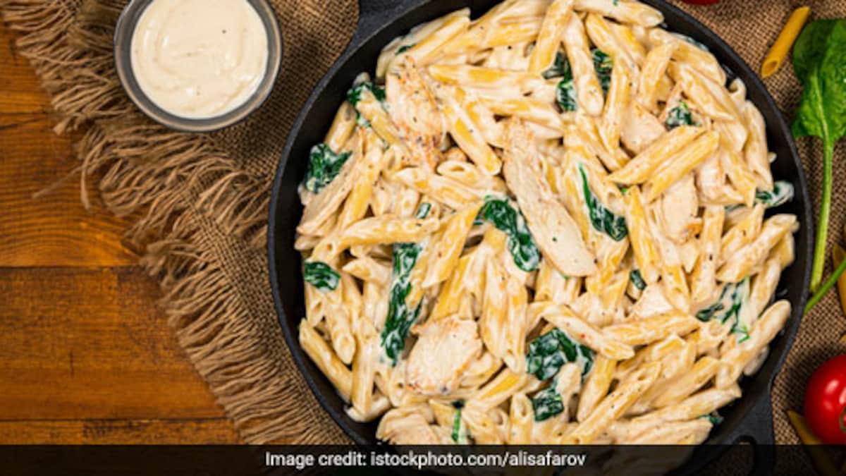 How To Make Creamy White Sauce Pasta With Mushroom And Chicken NDTV Food