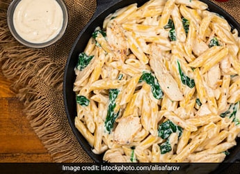 How To Make Creamy White Sauce Pasta With Mushroom And Chicken How To Make Creamy White Sauce Pasta With Mushroom And Chicken