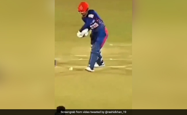 राशिद 'करामती' खान ने लगाया स्पेशल कवर ड्राइव, PAK क्रिकेटर कामरान अकमल ने दे दिया ऐसा चैलेंज