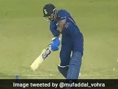 Watch: Shreyas Iyer's "No Look 90 Metre Six" In 1st T20I vs Sri Lanka