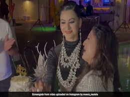 उर्वशी रौतेला ने मां के साथ किया झूमकर डांस, वीडियो देख फैंस बोले- जोड़ी हो तो ऐसी... उर्वशी रौतेला ने मां के साथ किया झूमकर डांस, वीडियो देख फैंस बोले- जोड़ी हो तो ऐसी...