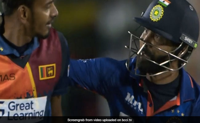 'सर' रवींद्र जडेजा ने की SL गेंदबाज की जमकर धुनाई,  फिर जाकर लगाया गले से- Video