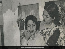 मां की गोद में खेल रहा ये बच्चा आज है बॉलीवुड का सुपरस्टार, सिर्फ 15% लोग ही बता पाए सही नाम मां की गोद में खेल रहा ये बच्चा आज है बॉलीवुड का सुपरस्टार, सिर्फ 15% लोग ही बता पाए सही नाम