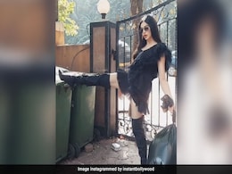 अदा शर्मा ने बीच सड़क डस्टबिन और कचरे के साथ करवाया फोटोशूट, यूं आए मजेदार कमेंट...VIDEO अदा शर्मा ने बीच सड़क डस्टबिन और कचरे के साथ करवाया फोटोशूट, यूं आए मजेदार कमेंट...VIDEO